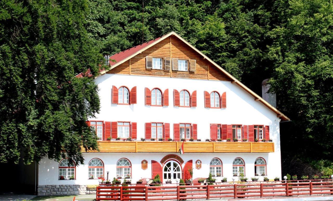 Tengerszem Es Etterem Hotel *