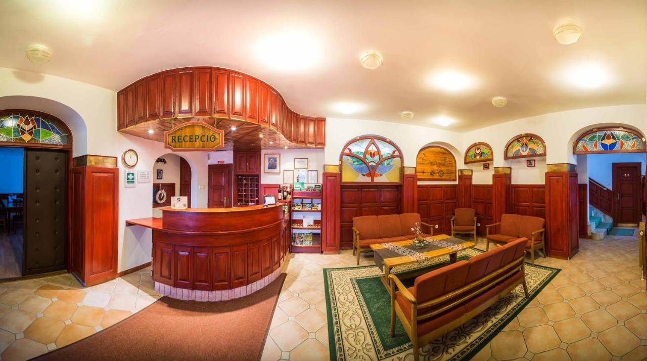 Tengerszem Es Etterem Hotel *